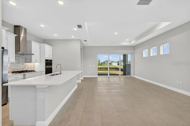 $425,000 | 8592 Hempstead Way, Mount Dora, FL 32757