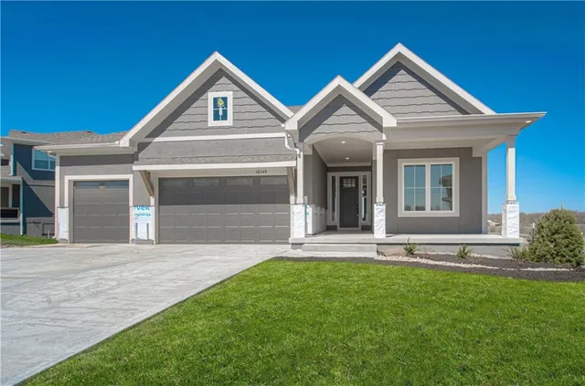 $875,000 | 5110 Montebella Drive, Riverside, MO 64150