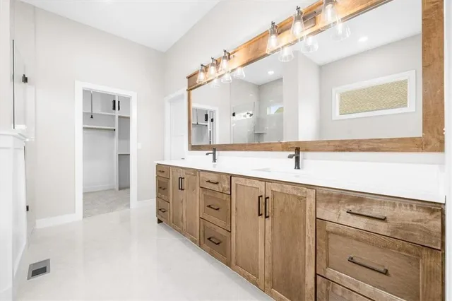 $875,000 | 5110 Montebella Drive, Riverside, MO 64150