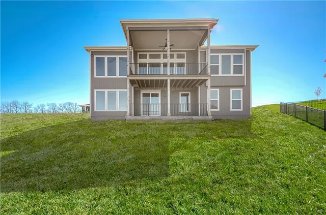 $875,000 | 5110 Montebella Drive, Riverside, MO 64150