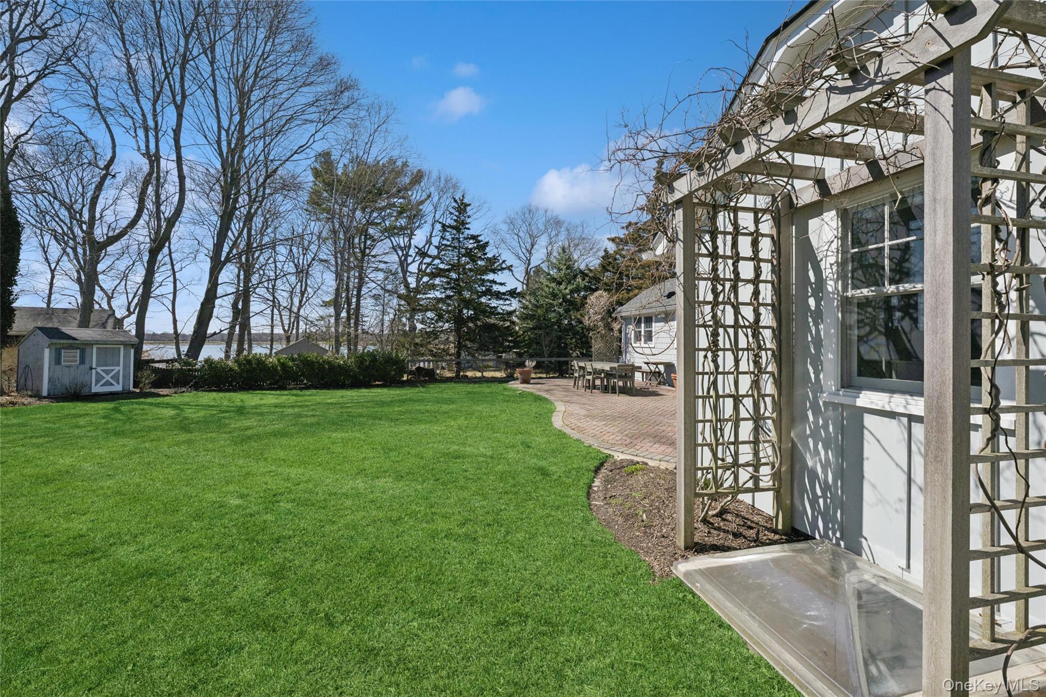 250 Oak Road New Suffolk, NY 11956 - Photo 17 of 23