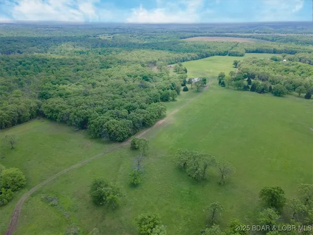 $2,000,000 | 968 East Shivers Road, Linn Creek, MO 65052