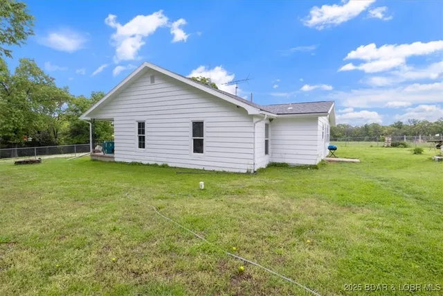 $2,000,000 | 968 East Shivers Road, Linn Creek, MO 65052