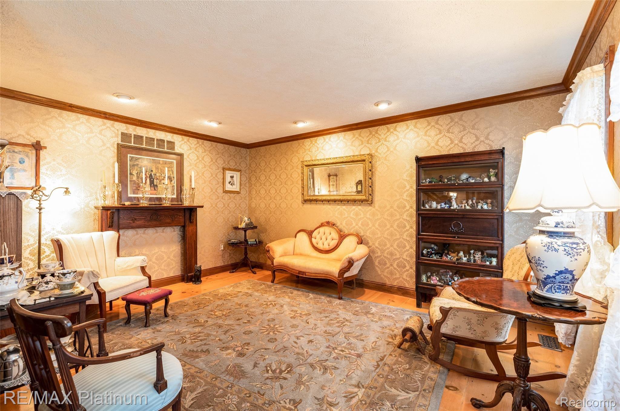 5275 Bullard Road Fenton, MI 48430 - Photo 7 of 69 19.Den