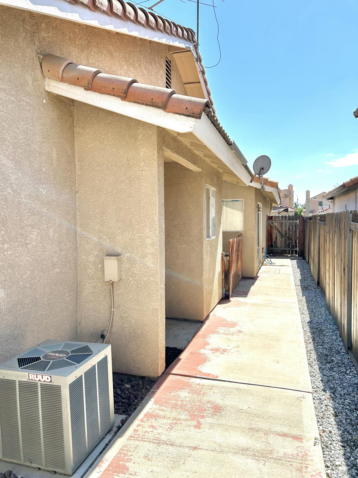 19940 Promenade Circle Riverside, CA 92508 - Photo 33 of 33 a dinning table sitting in front of a house