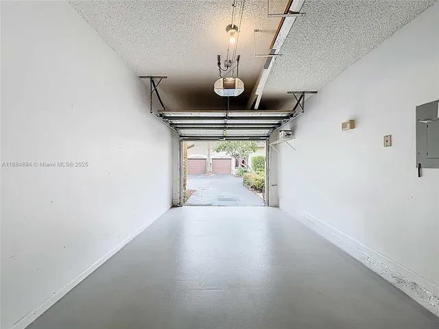 $2,700 | 10524 Northwest 10th Street, Unit A125, Plantation, FL 33322