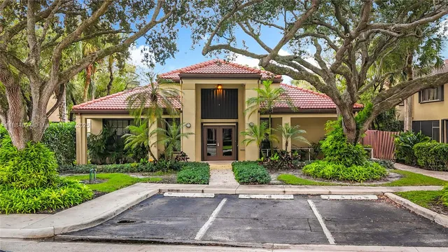 $2,700 | 10524 Northwest 10th Street, Unit A125, Plantation, FL 33322