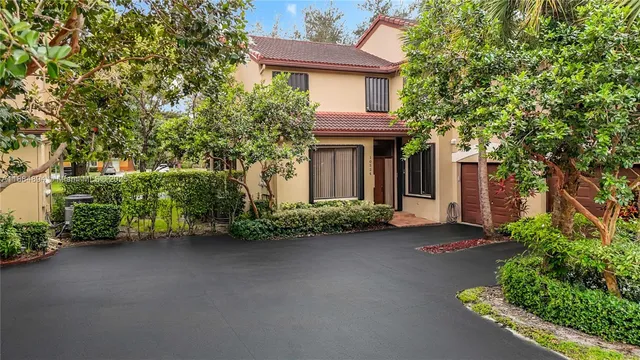 $2,700 | 10524 Northwest 10th Street, Unit A125, Plantation, FL 33322