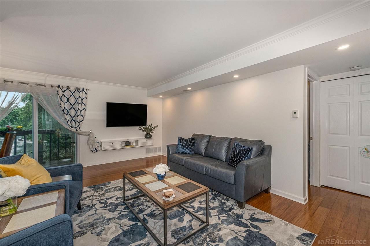29830 West 12 Mile Road, Unit 305 Farmington Hills, MI 48334 - Photo 9 of 16