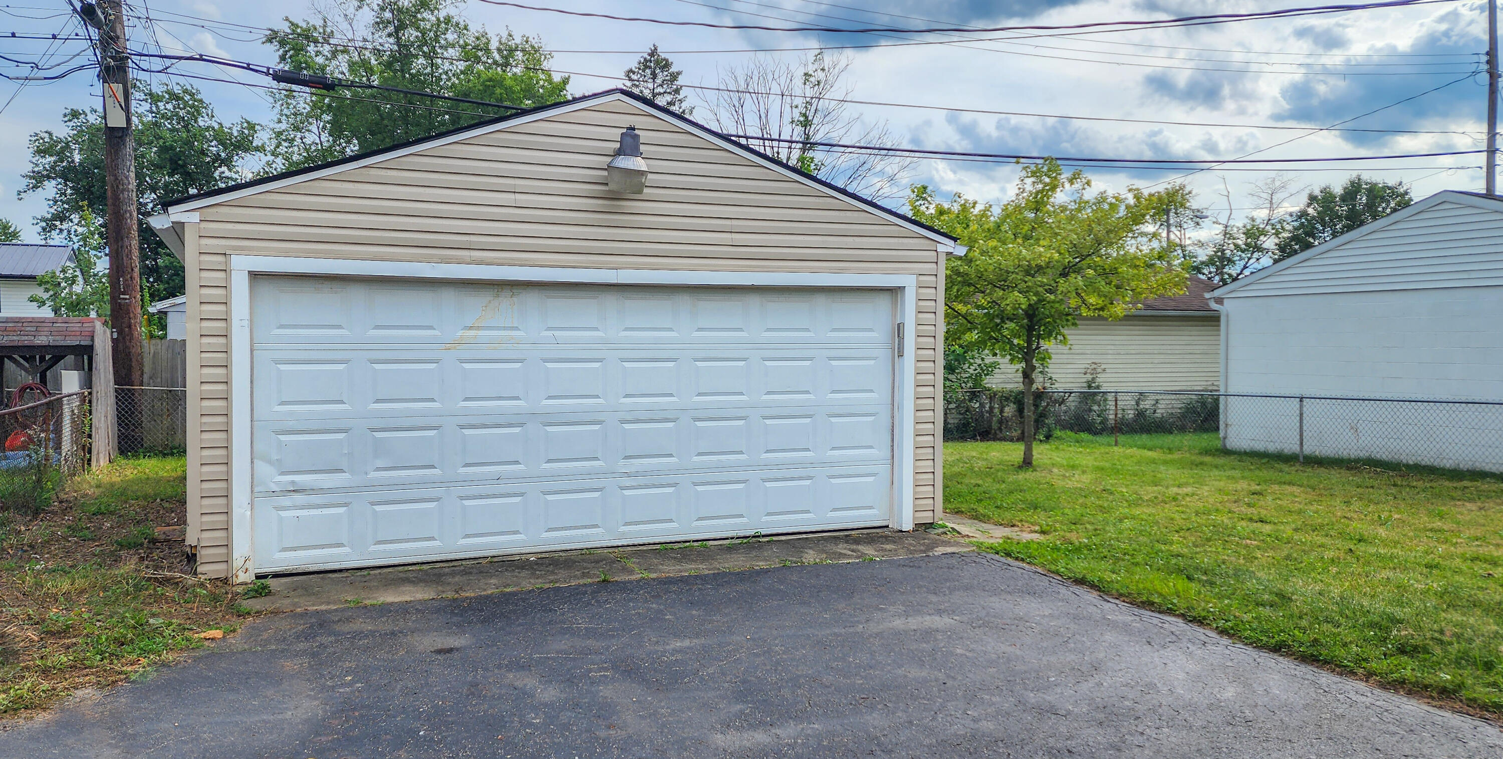 4029 Briggs Road Columbus, OH 43228 - Photo 2 of 33 Gallery Image 2