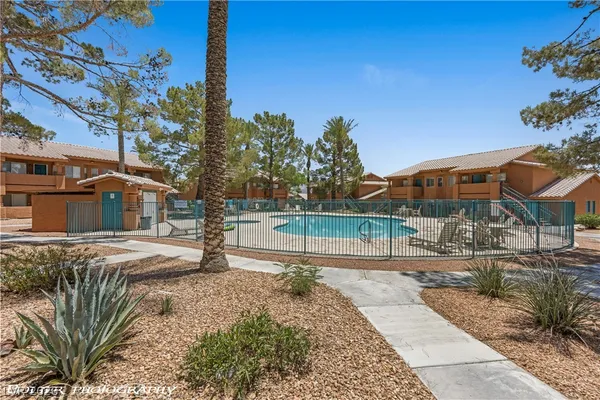 $205,000 | 957 Mesquite Springs Drive, Unit 102, Mesquite, NV 89027
