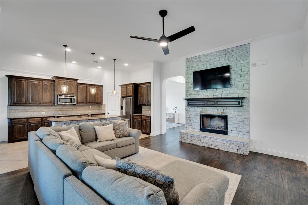 3205 Meadow Ridge Drive Midlothian, TX 76065 - Photo 9 of 37