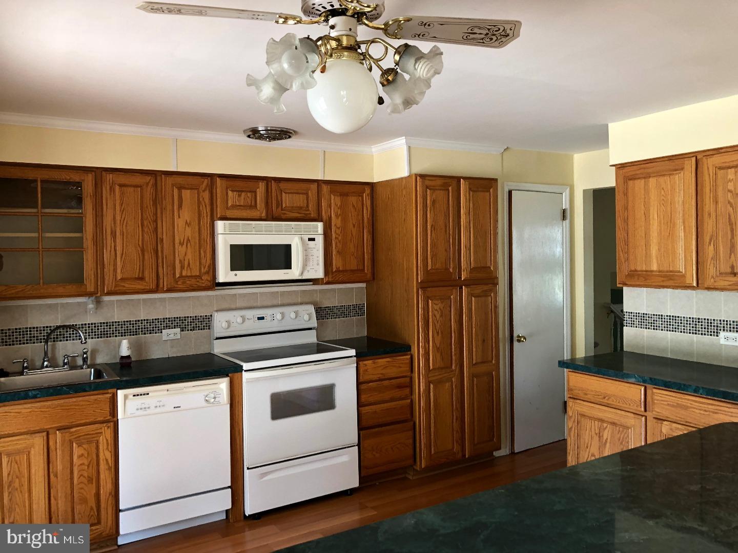 55 Pine Valley Road Cherry Hill, NJ 08034 - Photo 9 of 25 Gallery Image 9