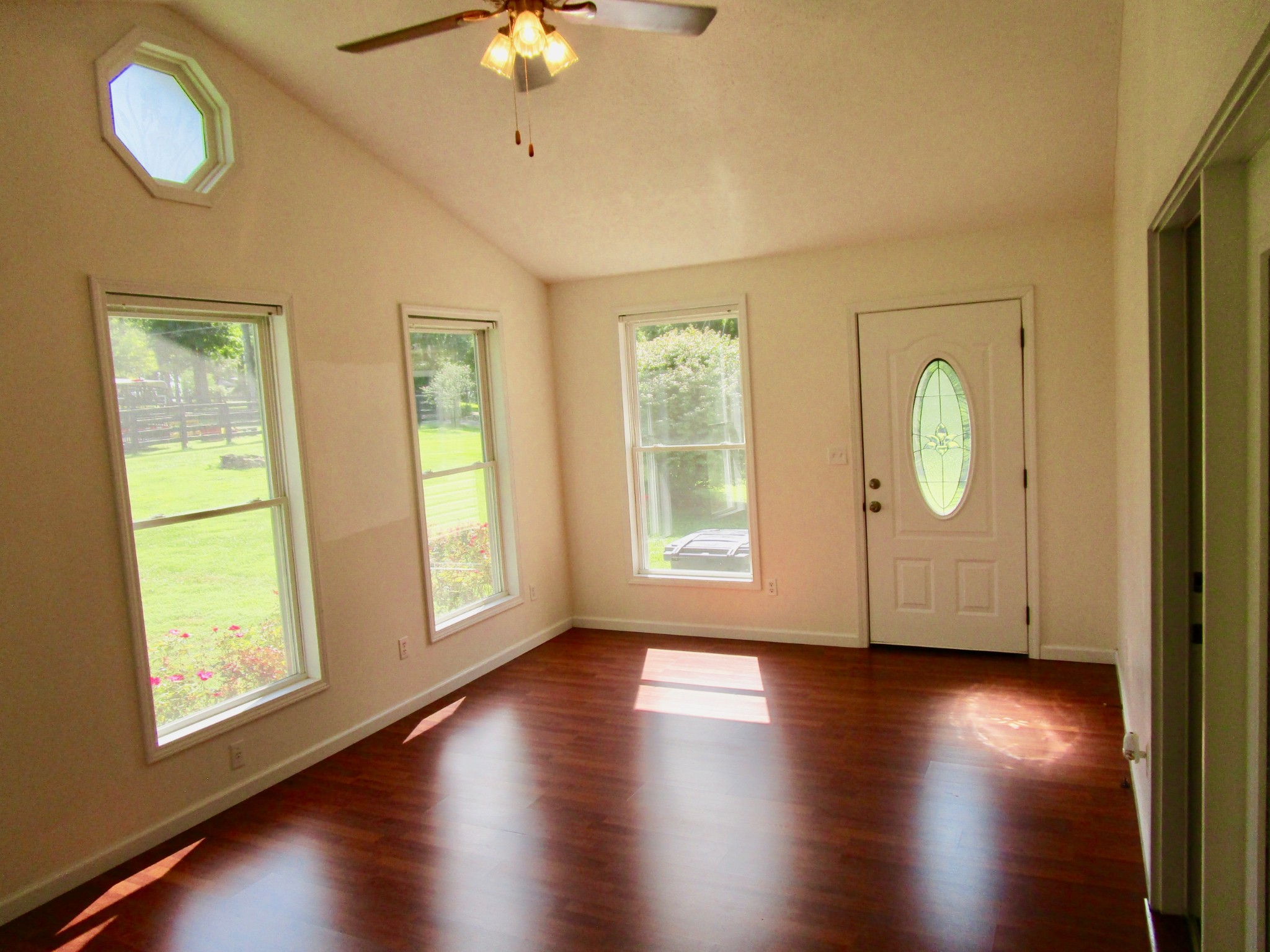 292 Satterfield Road Monterey, TN 38574 - Photo 14 of 25 Gallery Image 14