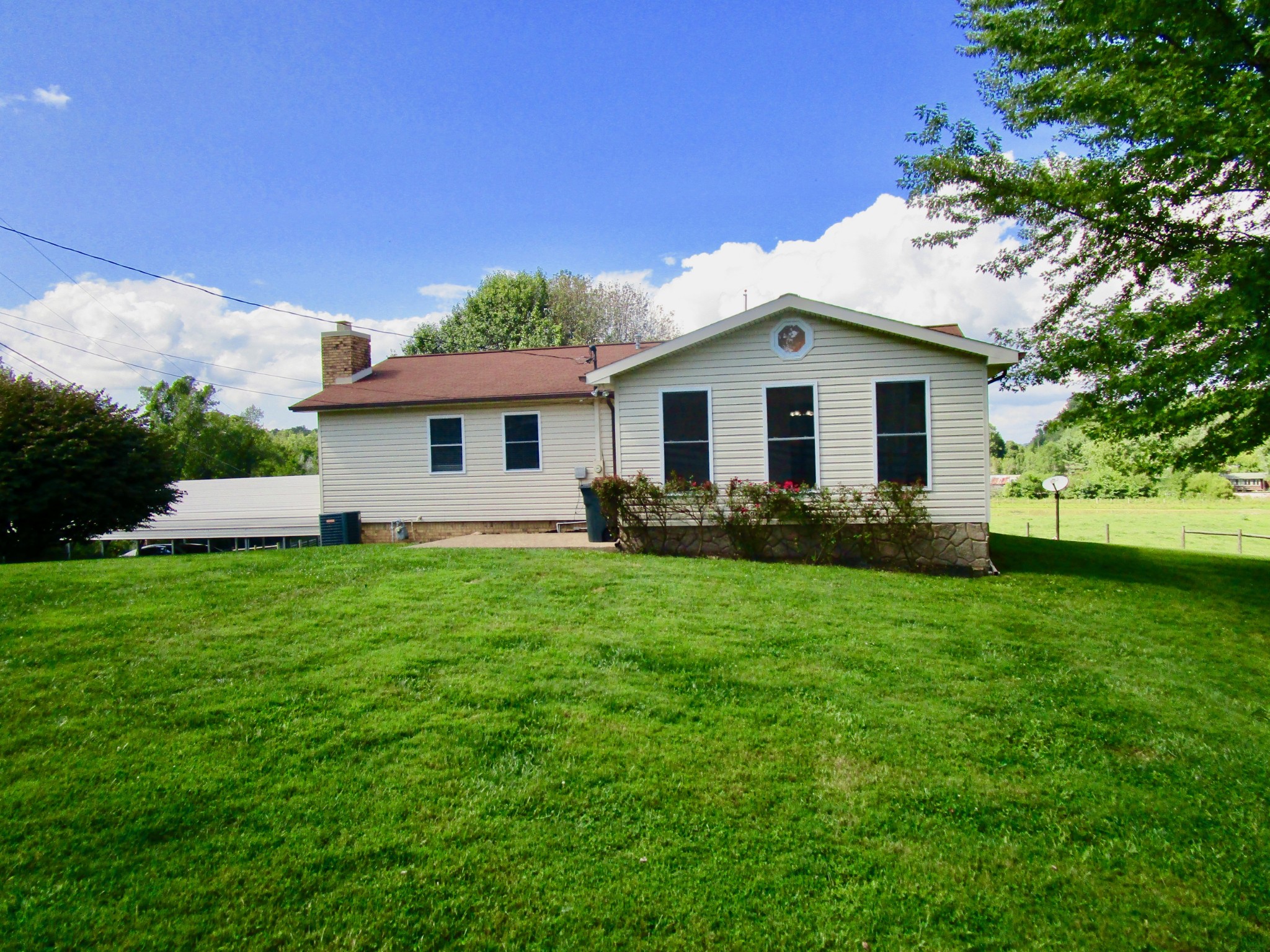 292 Satterfield Road Monterey, TN 38574 - Photo 3 of 25 Gallery Image 3