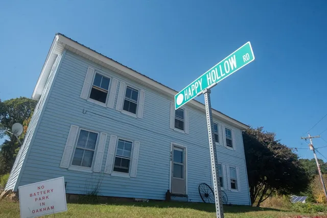 a view of a house with a garage