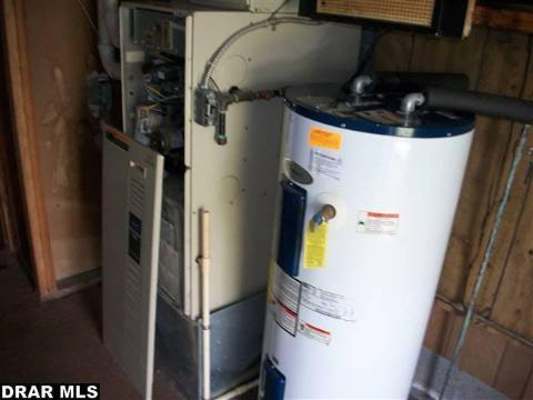 3797 Kane Road Carleton, MI 48117 - Photo 8 of 13 946800-7.JPG