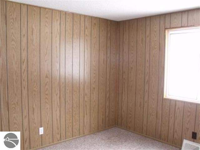1265 North Haze Road Beulah, MI 49617 - Photo 8 of 27 1743371-7.JPG