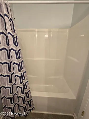 $1,500 | 930 Porter Road, Greenville, NC 27834