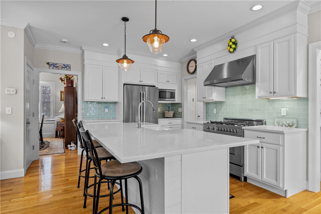 49 Walley Street Bristol, RI 02809 - Photo 13 of 48