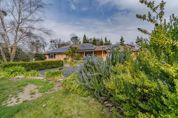 $489,000 | 2312 Heinemann Drive, Valley Springs, CA 95252