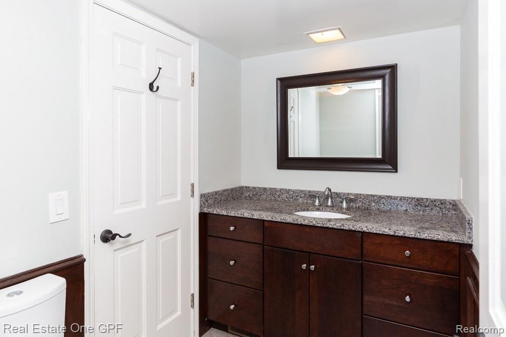 565 Shelden Road Grosse Pointe, MI 48236 - Photo 32 of 49 565SheldenRd-32.jpg