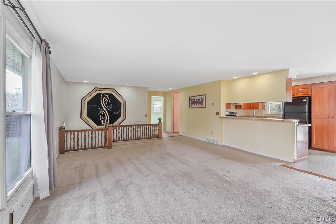 3194 Howlett Hill Road Onondaga, NY 13031 - Photo 3 of 33