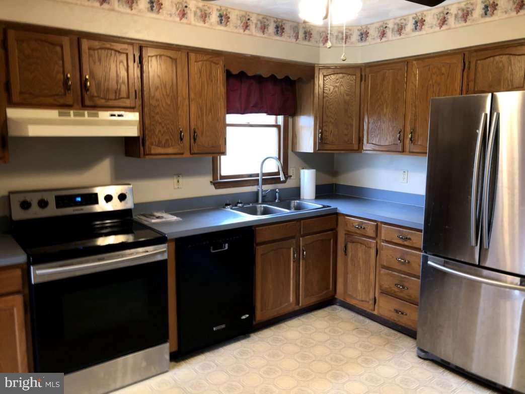 967 Laudermilch Road Palmyra, PA 17078 - Photo 4 of 11 Gallery Image 4