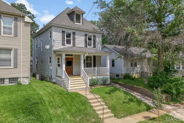 $345,000 | 3627 Commonwealth Avenue, St. Louis, MO 63143