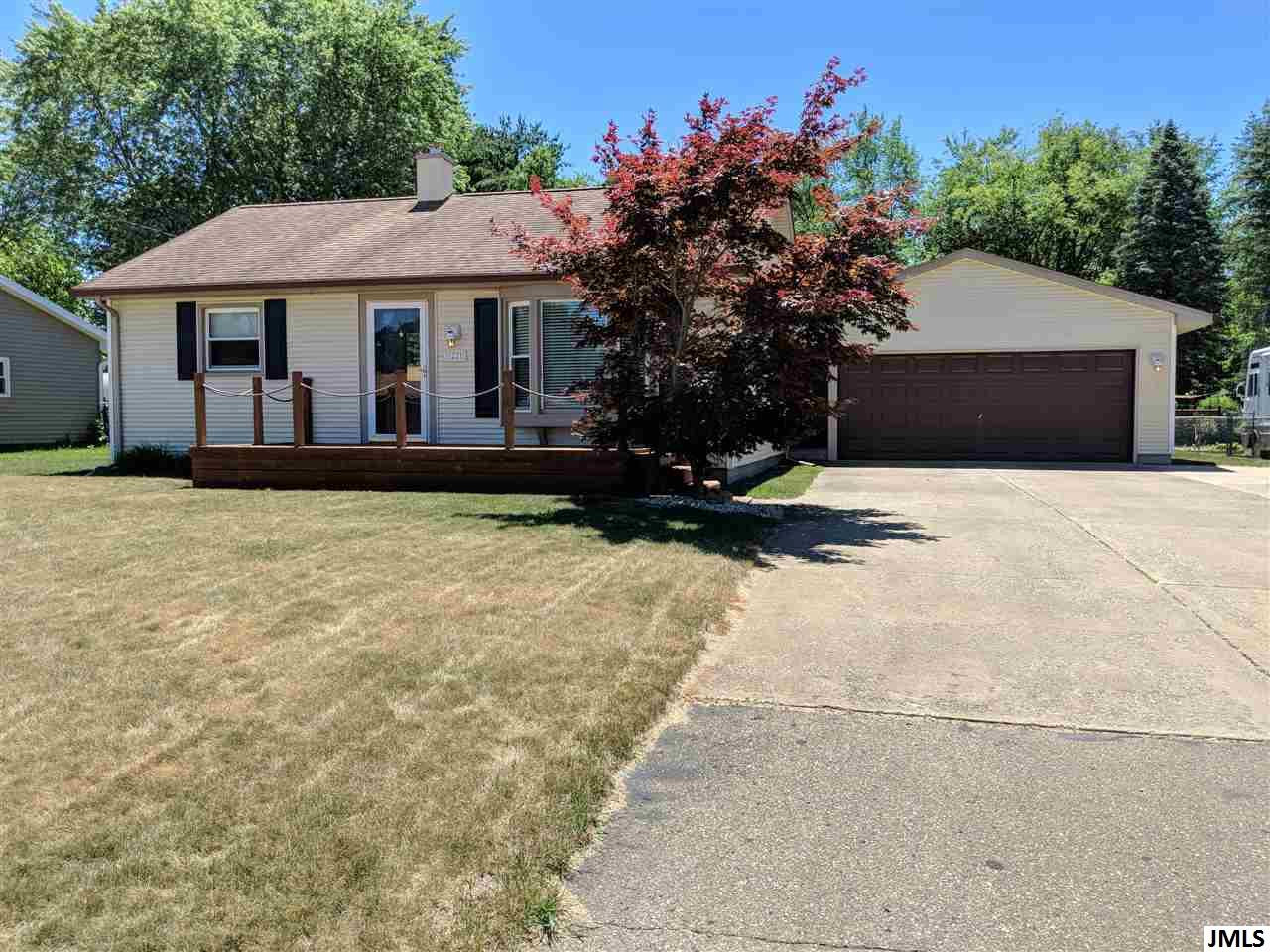 1221 Rockefeller Drive Jackson, MI 49203 - Photo 1 of 36 Photo 1