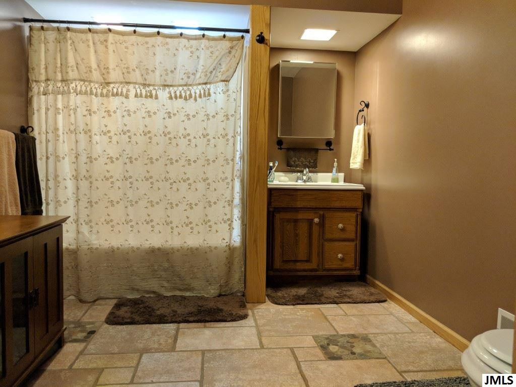 1221 Rockefeller Drive Jackson, MI 49203 - Photo 17 of 36 Photo 17