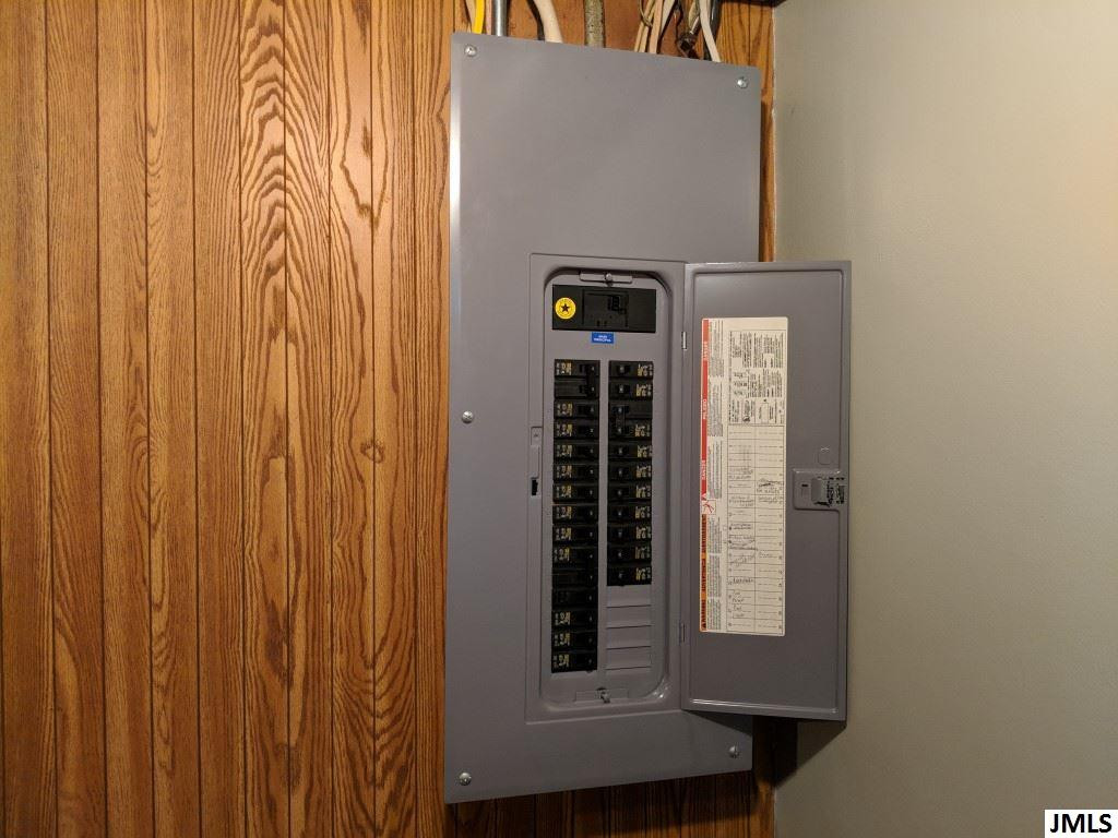 1221 Rockefeller Drive Jackson, MI 49203 - Photo 27 of 36 Photo 27