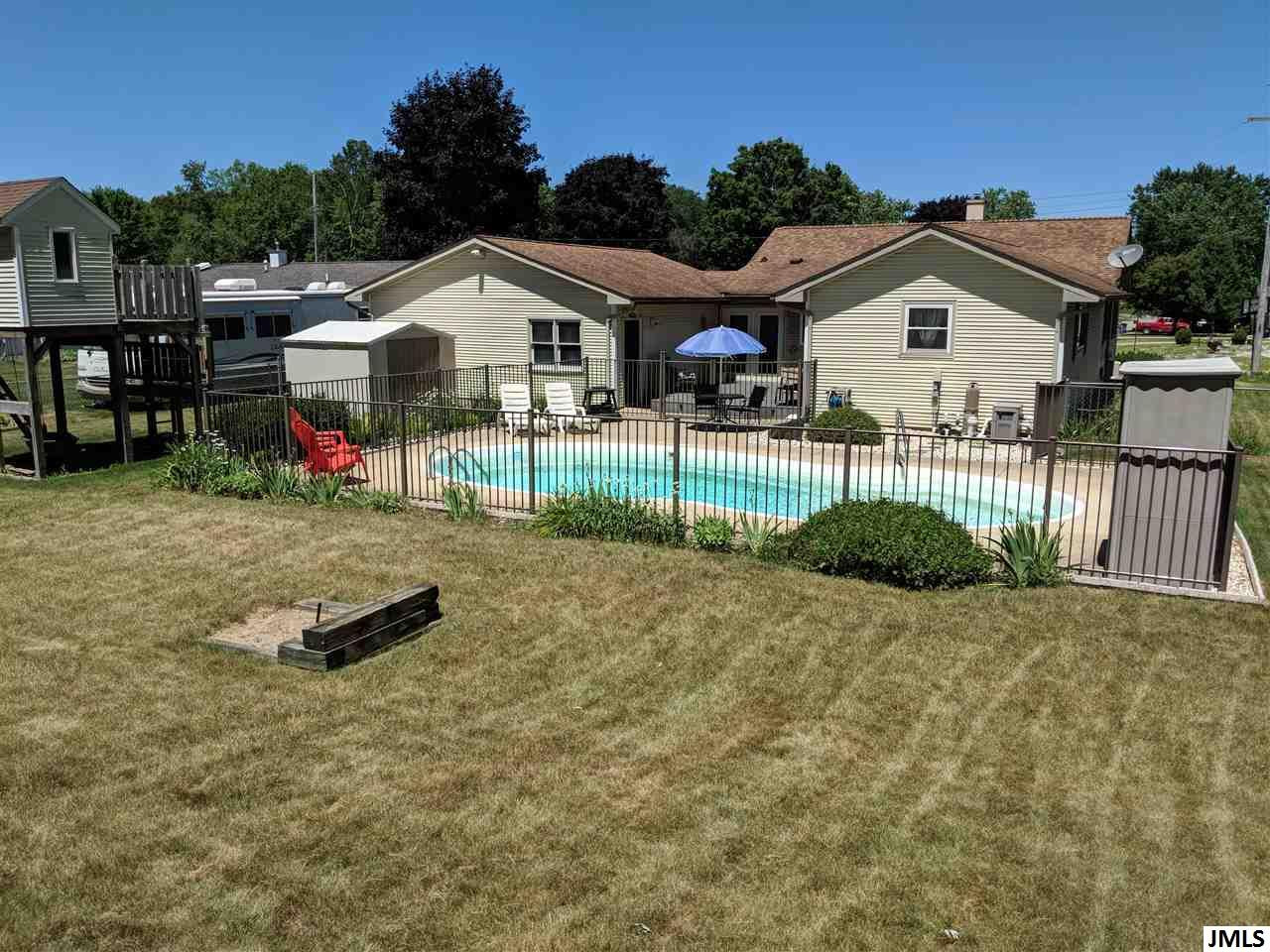 1221 Rockefeller Drive Jackson, MI 49203 - Photo 34 of 36 Photo 34