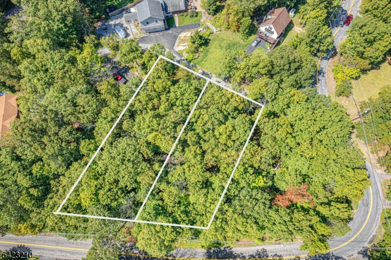 7 Split Rock Lane Vernon, NJ 07461 - Photo 8 of 8 a view of a yard
