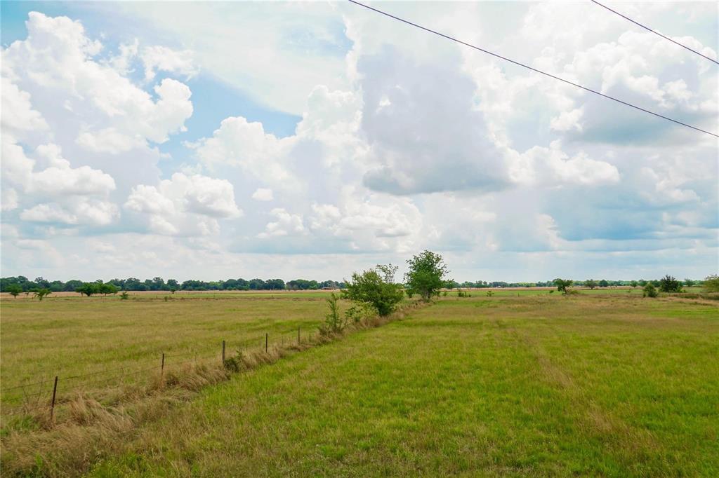 7527 Highway 1753 Denison, TX 75021 - Photo 3 of 10 a view of an ocean and beach