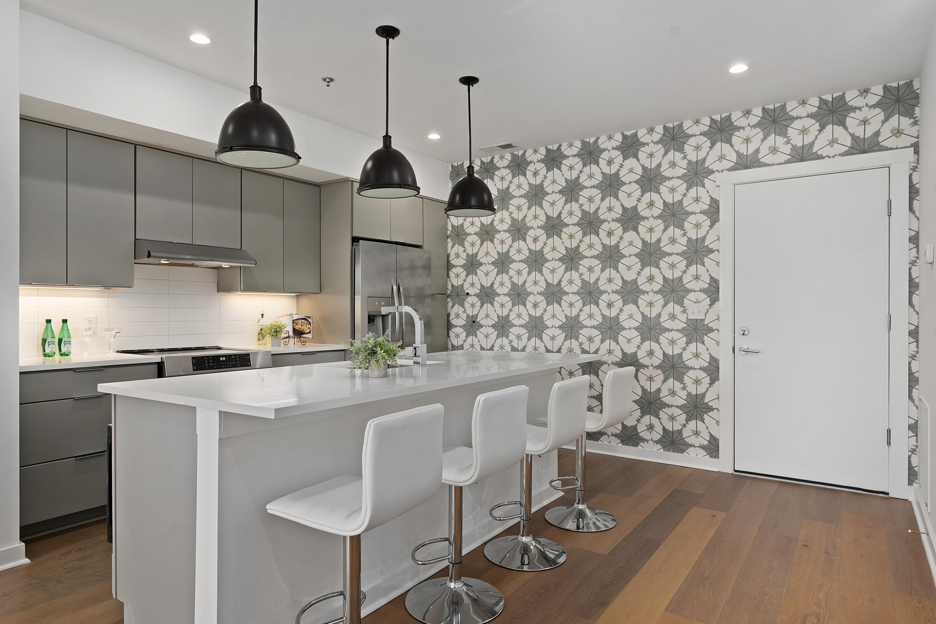 411 Fairpoint Street, Unit 306 Chattanooga, TN 37405 - Photo 5 of 47 01 - 411 Fairpoint #306 - Staged