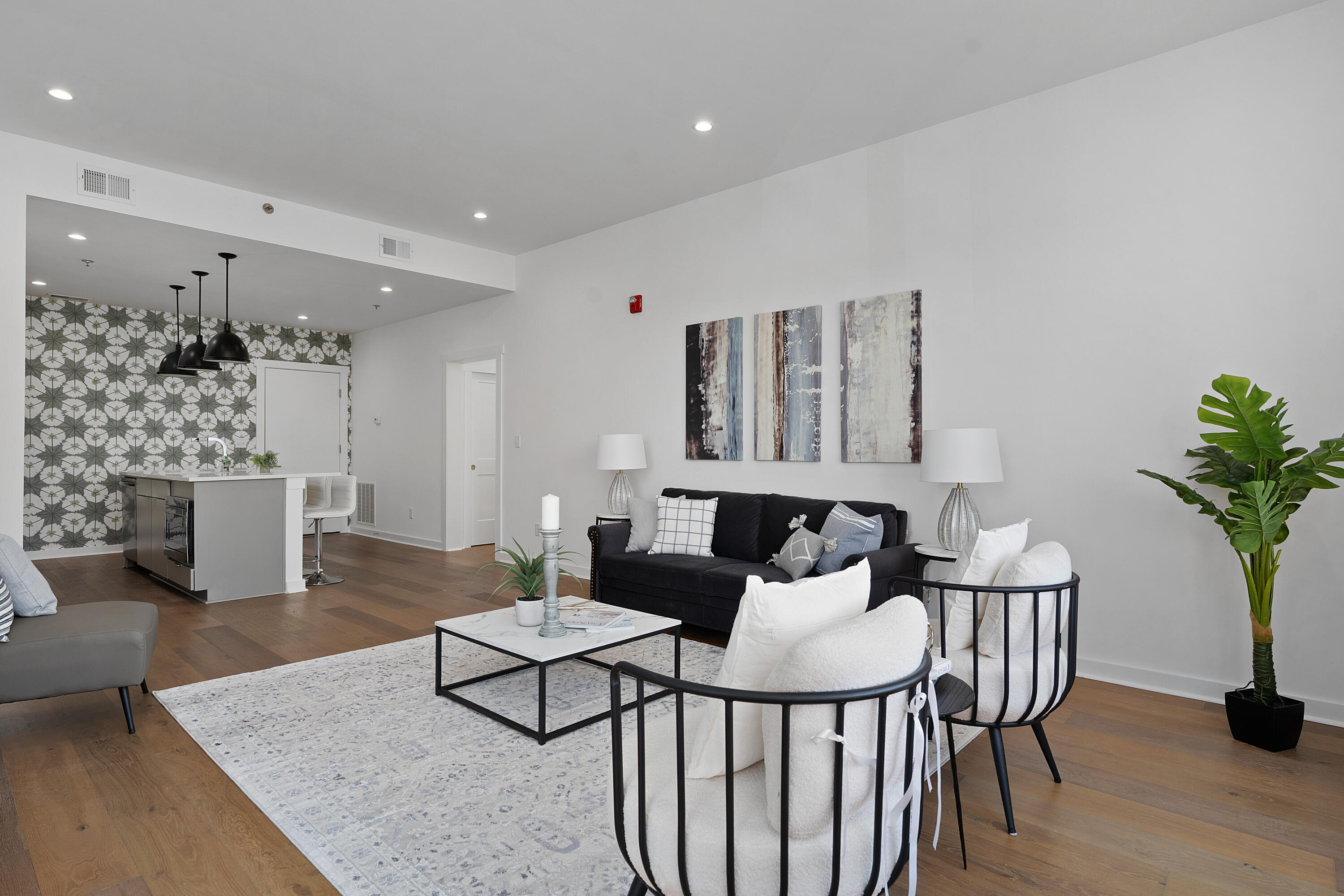 411 Fairpoint Street, Unit 306 Chattanooga, TN 37405 - Photo 9 of 47 05 - 411 Fairpoint #306 - Staged