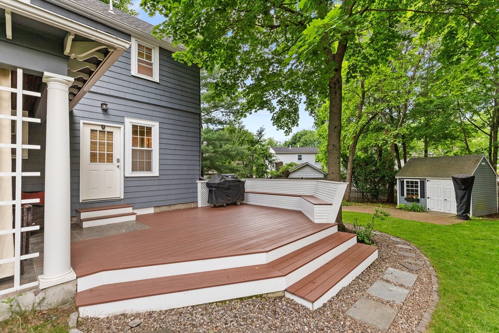 304 Lowell Street Reading, MA 01867 - Photo 30 of 32