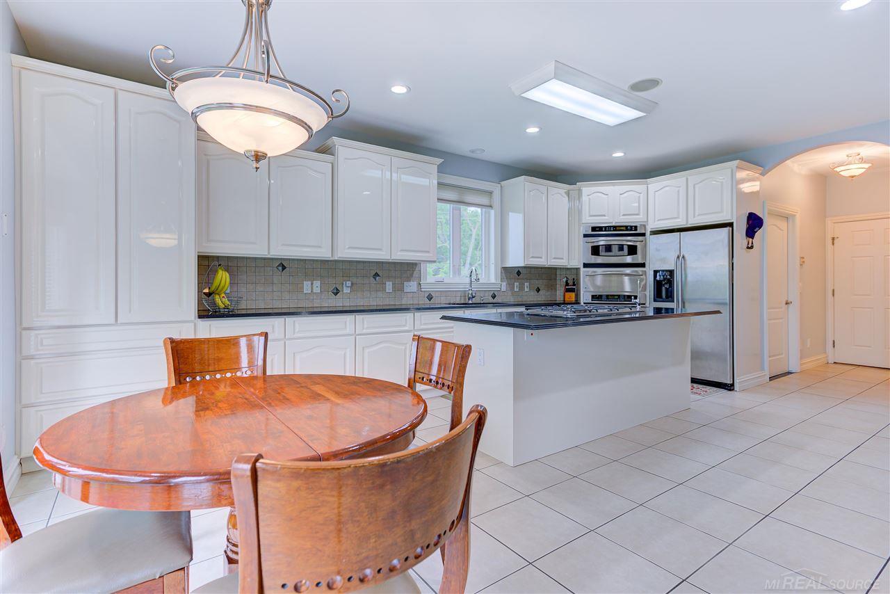 58 Kalhaven Road Rochester Hills, MI 48307 - Photo 23 of 46