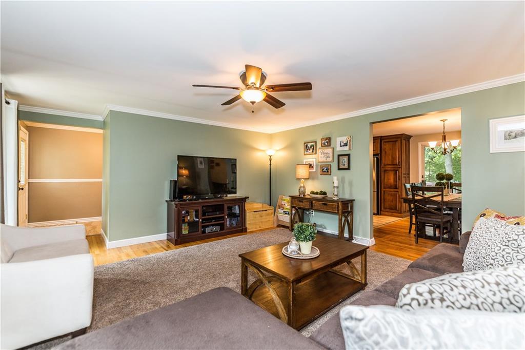 205 Wyngate Road Coraopolis, PA 15108 - Photo 8 of 25 Living room offers infinite adaptability to any decor or color scheme.