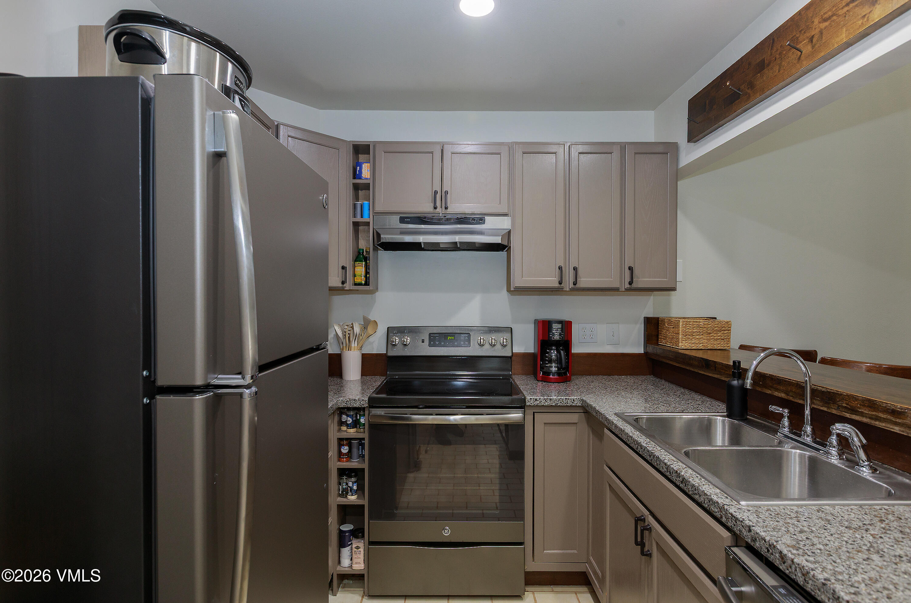 137 Benchmark Road, Unit 522 Avon, CO 81620 - Photo 6 of 17 Seasons at Avon #522