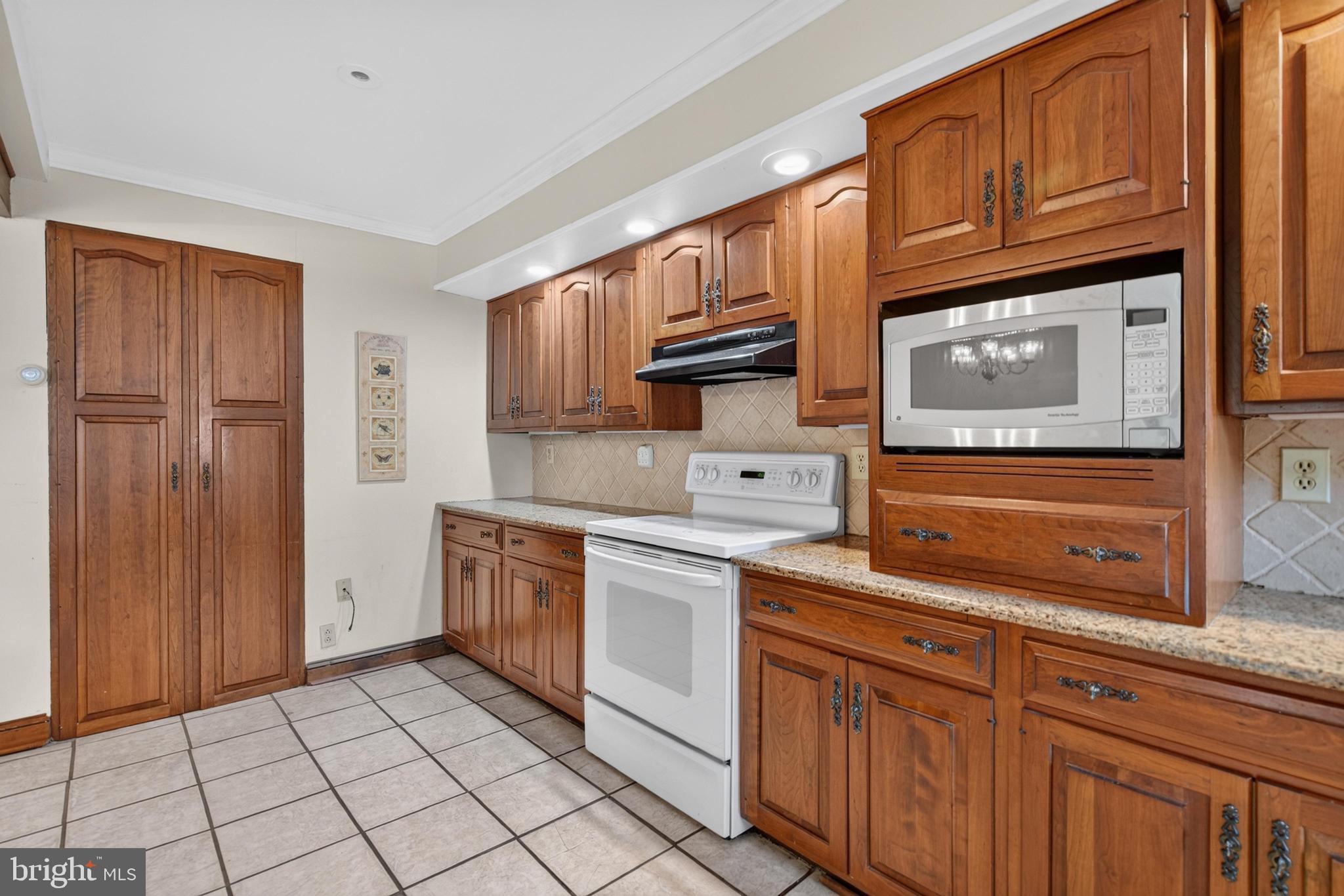 107 Summit Road Media, PA 19063 - Photo 5 of 47 Gallery Image 5