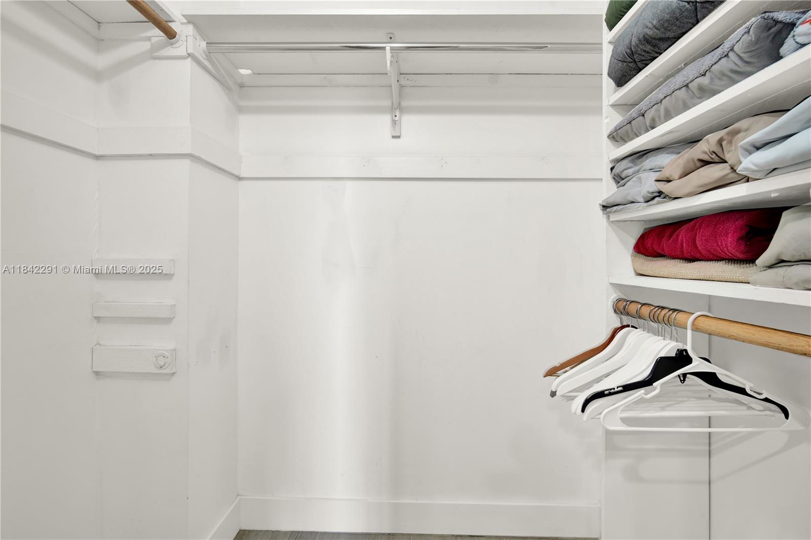 950 Hillcrest Drive, Unit 414 Hollywood, FL 33021 - Photo 18 of 35 a utility room with dryer and washer