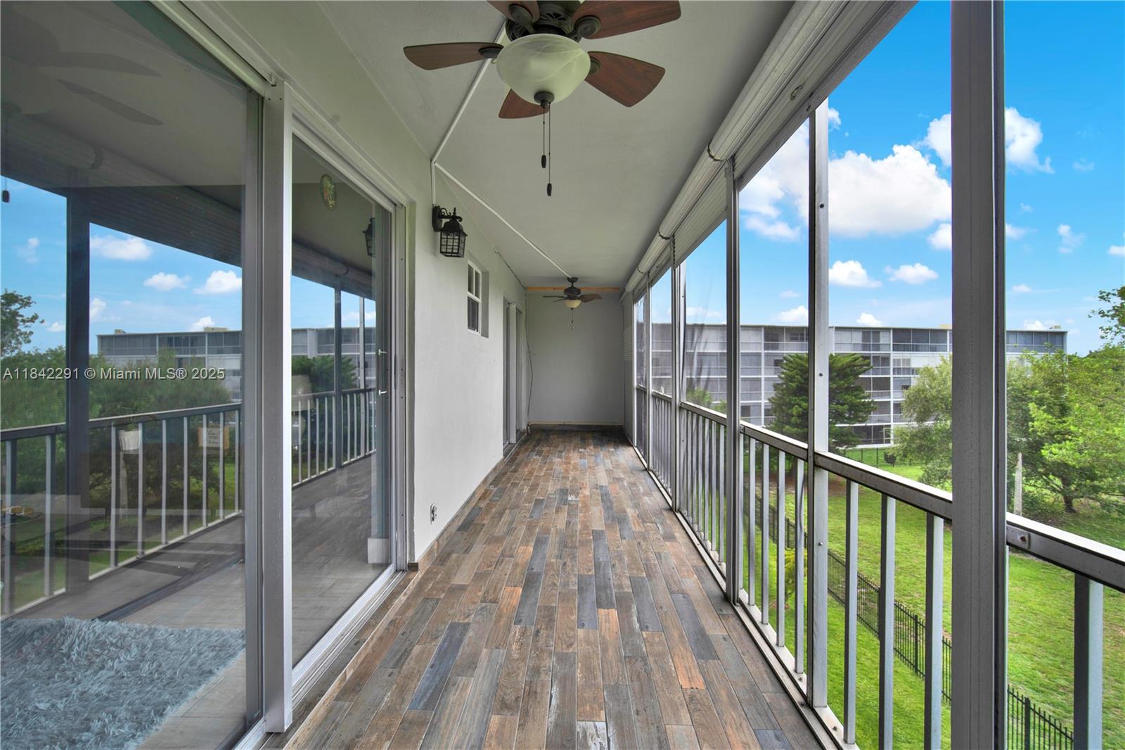 950 Hillcrest Drive, Unit 414 Hollywood, FL 33021 - Photo 26 of 35 a view of a balcony