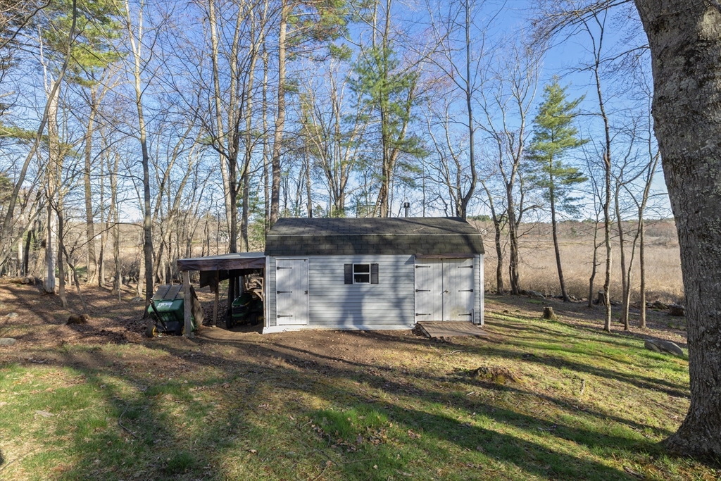 60 Cambridge Road Hampstead, NH 03841 - Photo 27 of 33