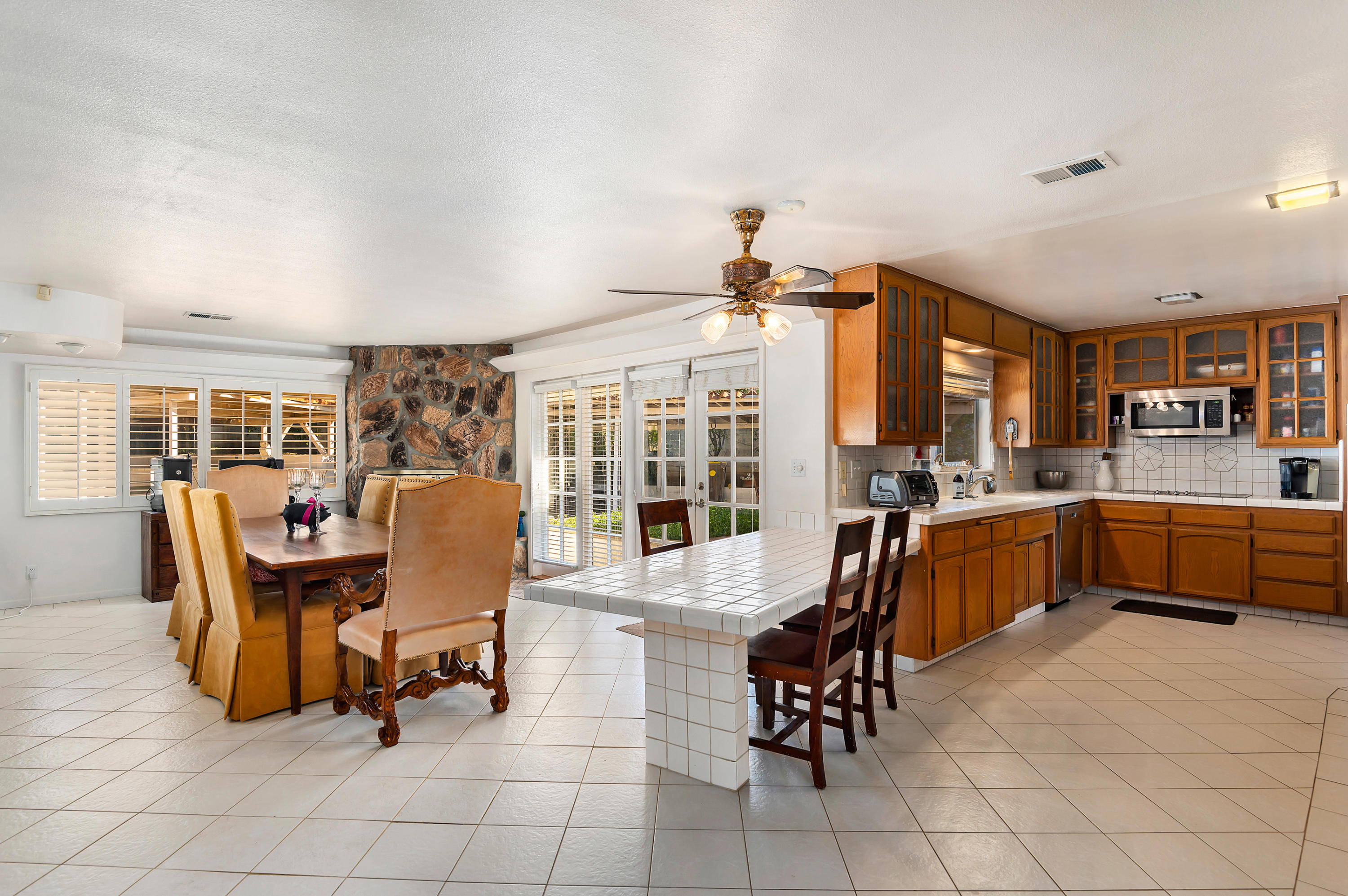 4620 Via Rubi Santa Barbara, CA 93105 - Photo 13 of 39 14 - Kitchen Dining