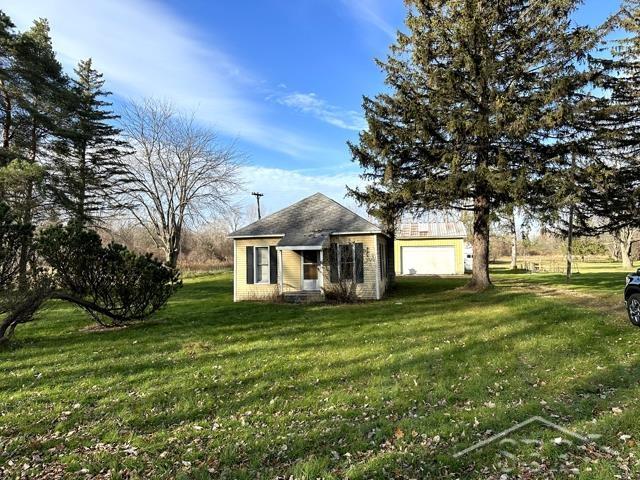 6220 Trinklein Road Saginaw, MI 48609 - Photo 10 of 12 50136310-e3110778-5be5-493e-951f-9ebde2227a70.JPG