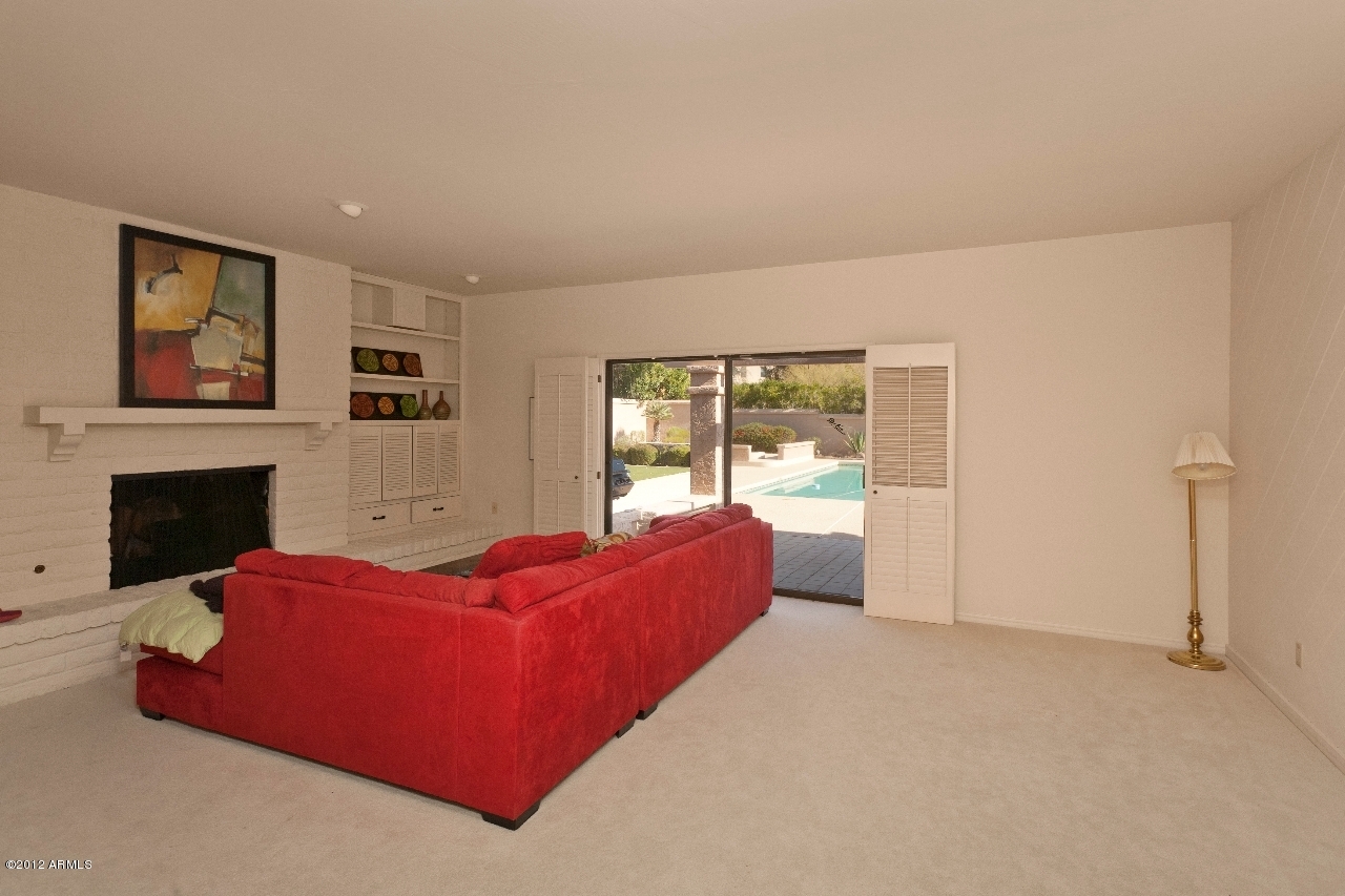 4444 East Camelback Road, Unit 22 Phoenix, AZ 85018 - Photo 8 of 26 Family Room