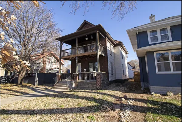 $2,200 | 1211 5th Street Northeast, Unit 1, Minneapolis, MN 55413