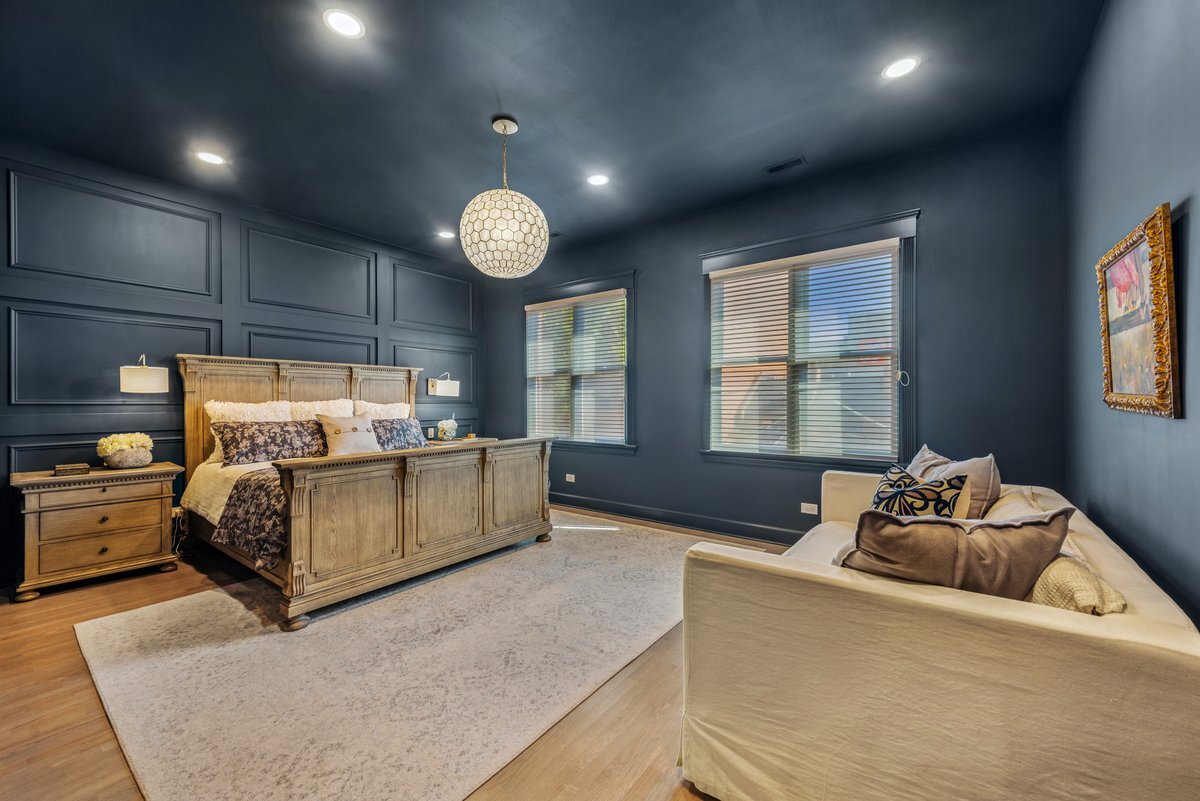 2661 North Dayton Street Chicago, IL 60614 - Photo 15 of 41 a bedroom with furniture and window